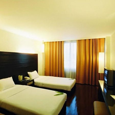 Maxx Hotel Bangkok Exteriör bild