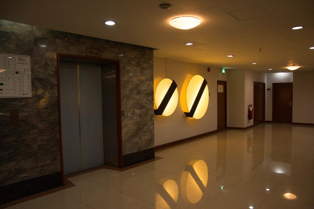 Maxx Hotel Bangkok Exteriör bild